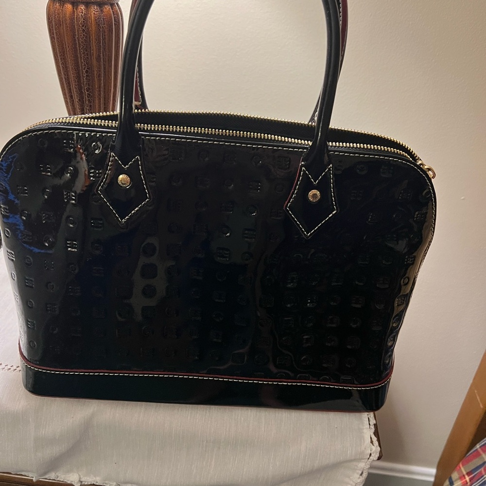 Black patent leather Arcadia purse